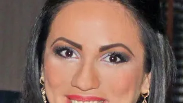 Rocsana Marcu s-a pozat cu un celebru jucator de tenis si o cantareata extrem de sexy! Vezi aici pozele pe care vei fi invidios!