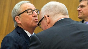 Comisia Europeană avertizează România din cauza legilor justiţiei. Scrisoarea comună a lui Juncker şi Timmermans