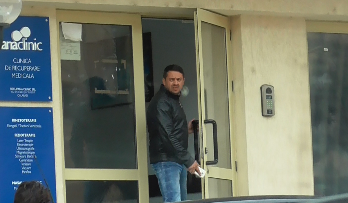 Milionarul de la Loto se vede des cu amanta pe strada Muşeţelului din Călăraşi