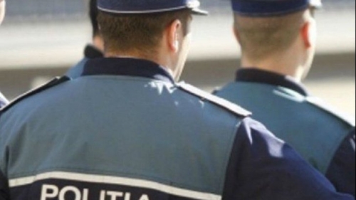 Accident Dolj! Un polițist a murit după ce a intrat cu mașina într-un copac