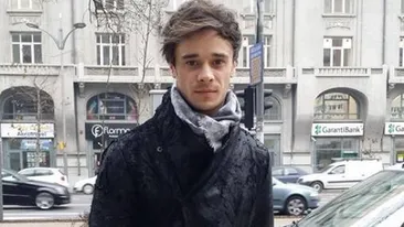 Oficial e singur, insa in secret ii merge bine! Cum a ajuns Dima Trofim sa fie facut posta de doua blonde, in doar o ora