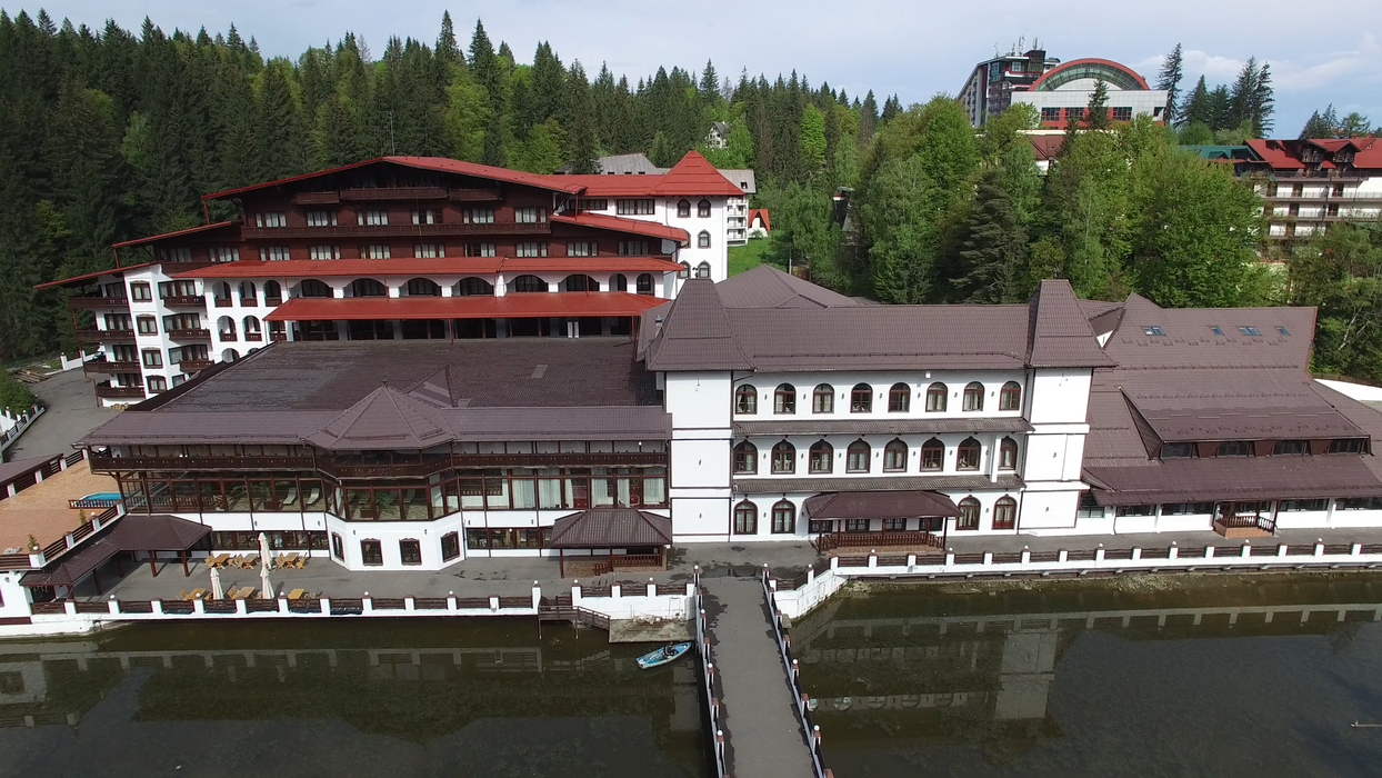 (P) Sărbătoreşte cu stil Crăciunul şi Revelionul 2016-2017 la Hotel Aurelius Împăratul Romanilor