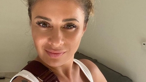 Ce imagini! Anamaria Prodan, apariție super-sexy în piscina vilei din Dubai. Le-a arătat tuturor cum se menține în formă