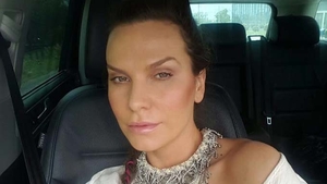 ANNA LESKO îşi arată "dotările" cu care l-a cucerit în trecut pe IRINEL COLUMBEANU! Vezi fotografia care i-a incitat fanii