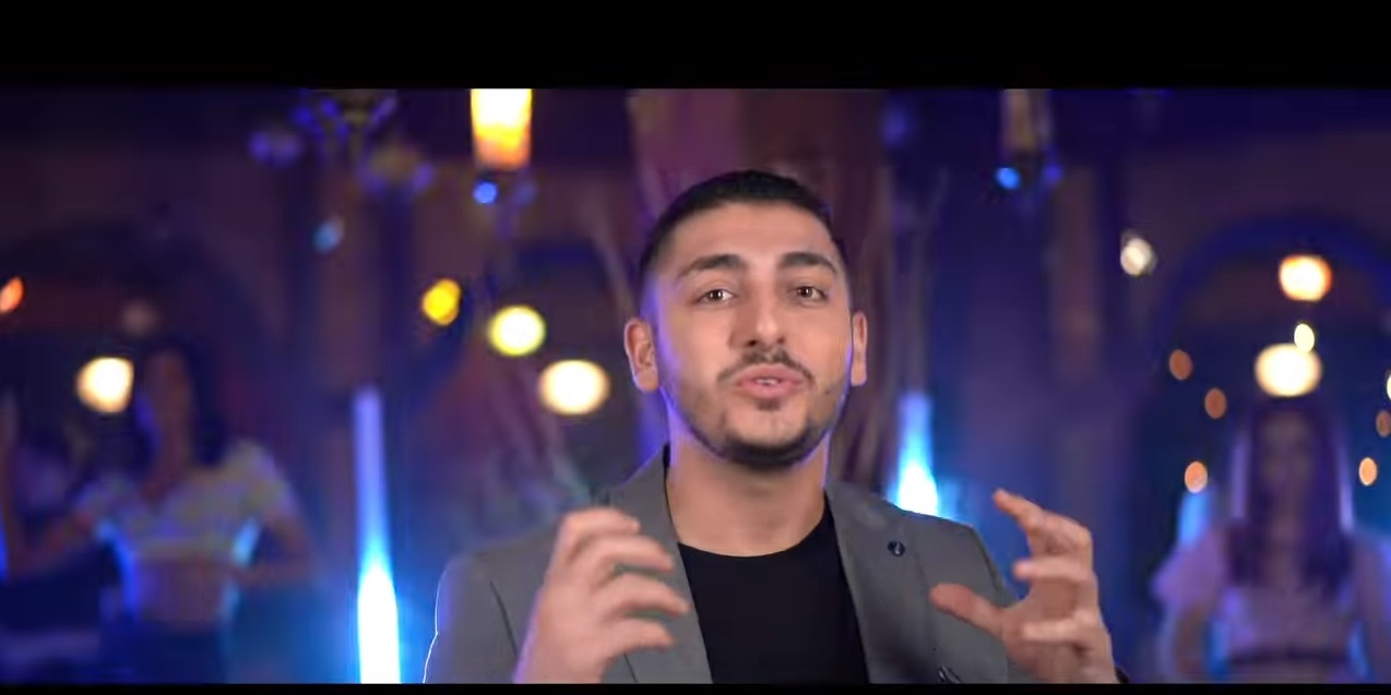 Loredana Chivu, cu totul la vedere în noul videoclip al manelistului Toni