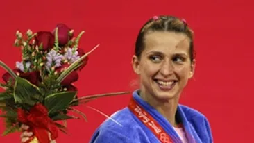 Alina Dumitru traieste frustrarea sportivului roman: Ne recuperam intr-o statiune din Ungaria! Aici este de zece ori mai bine ca la Felix!