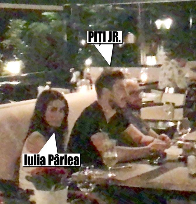 Iulia Pârlea şi Piţi Jr. au urmărit finala Europa League cu mai mulţi prieteni