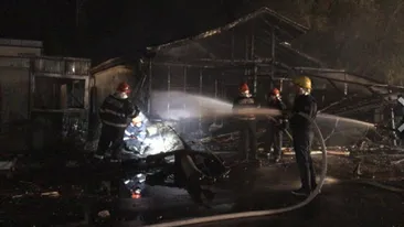 Accident grav în Afumați! O mașină a intrat într-o țeavă de gaz și a provocat un incendiu