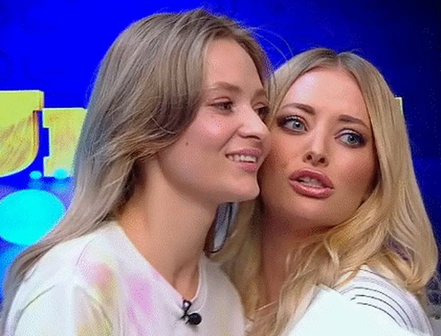 Delia și Oana Matache