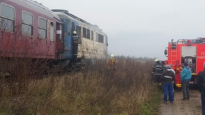Un tren de călători a deraiat după ce a fost lovit de stânci în județul Maramureș! Anunțul făcut despre pasageri