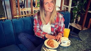 Simona Halep cochetează în domeniul Beauty. Sportiva își lansează propriul parfum
