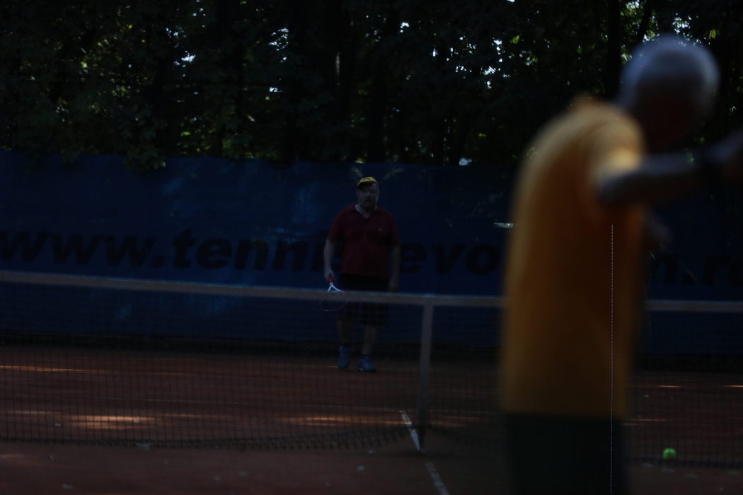 Mihai Constantin se relaxează la tenis