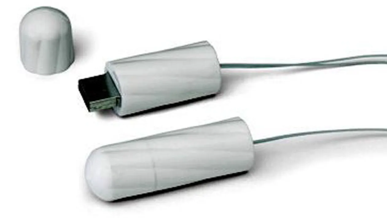 Asta e gadget-ul care le va face pe femei prietene cu tehnologia! O sa razi cu lacrimi cand o sa vezi ce s-a creat special pentru ele!