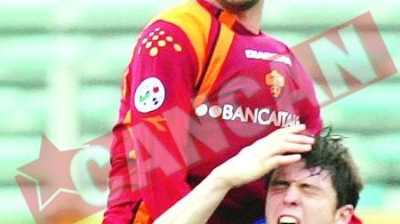 Fanii Romei, suparati pe Chivu