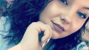 Părinții unei adolescente sunt dărâmați de tristețe! Emine Bîgea a dispărut de acasă, iar familia se gândește la cele mai negre scenarii: "Vă rog din suflet să ne ajutați!"