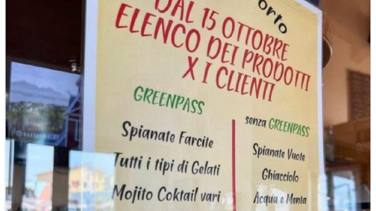 Proprietarul unui local a afișat meniuri diferite pentru vaccinați și nevaccinați: ”Mojito pentru vaccinați, apă pentru nevaccinați”