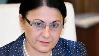 Ce se afla in cosul Abramburicai! Ecaterina Andronescu a iesit la cumparaturi pe tocuri si si-a luat...