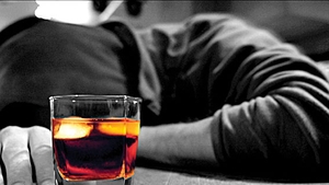 Alerta in Capitala! Alcool metilic vandut ca bun de consum. Doi barbati au murit