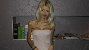 În 2013, Flavia Apostol cântărea 35 kg. Incredibil cum arată acum și ce greutate are cea mai cunoscută anorexică din România