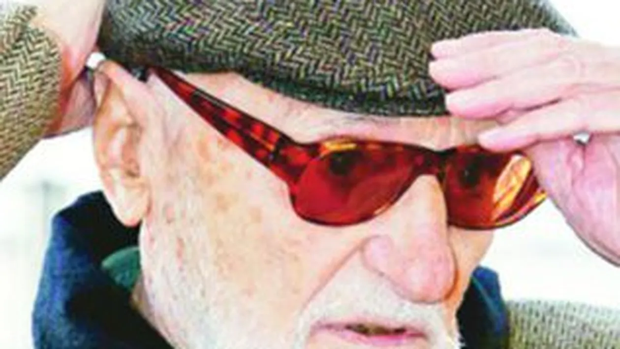 S-a aruncat de la etaj din cauza cancerului