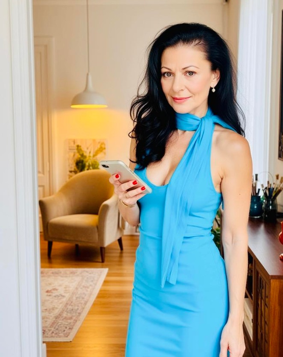 Elena Cârstea are probleme de sănătate? Artista este nevoită să renunțe la afacerea ei profitabilă
