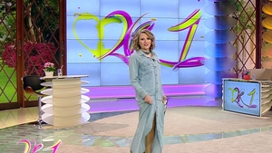 Mirela Boureanu Vaida, sexy prezentatoarea cu o rochie tăiată până sus. ”Ziceţi măi, să mă dezgolesc aşa..”