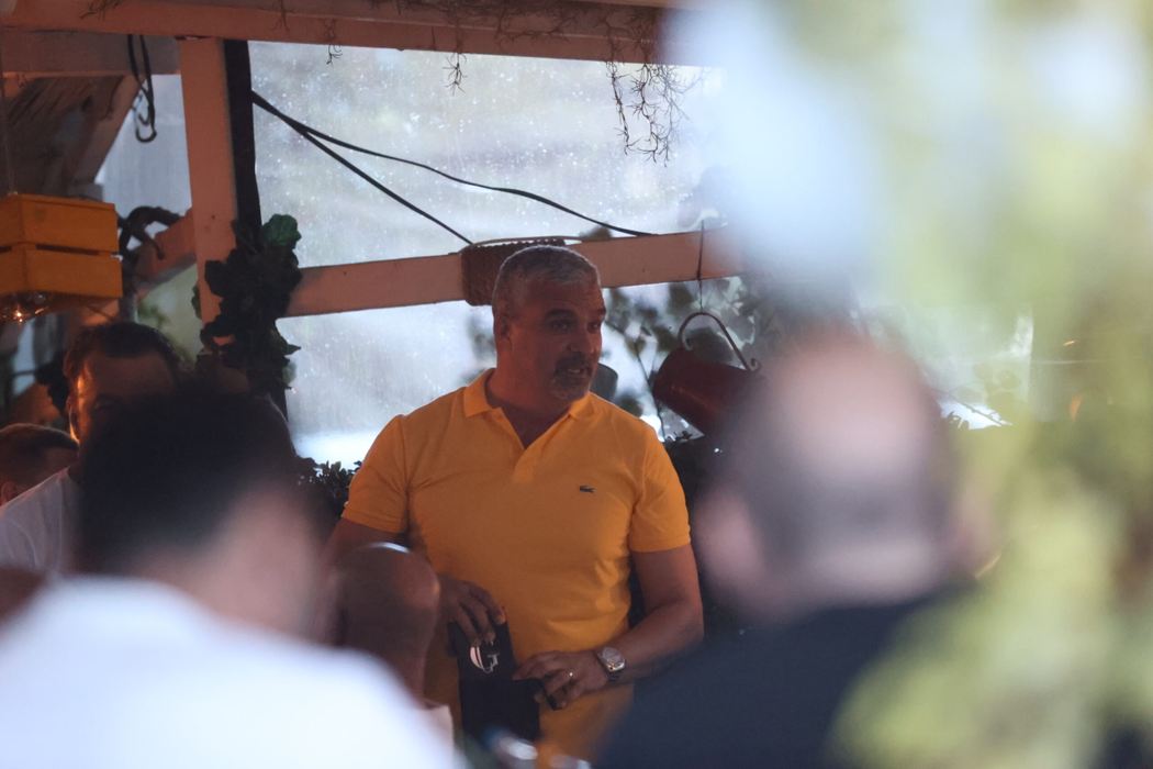 Aurelian Temișan a dat de băut: a împlinit 50 de ani (Foto: CANCAN.RO)