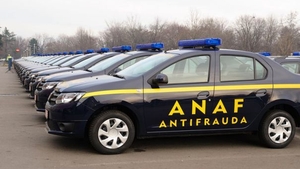 ANAF nu se joacă! Scoate la licitaţie un pet de bere, două pungi cu seminţe şi mai multe mături