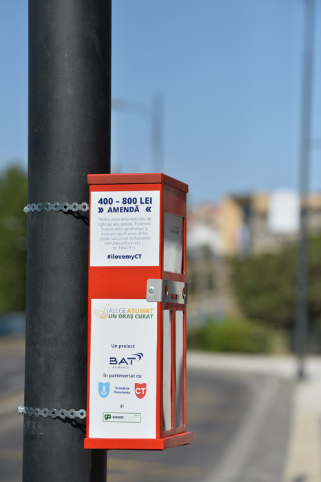 Campania ALEGE ASUMAT UN ORAȘ CURAT se lansează în Constanța! 200 de scrumiere stradale speciale invită fumătorii să aleagă protejarea mediului