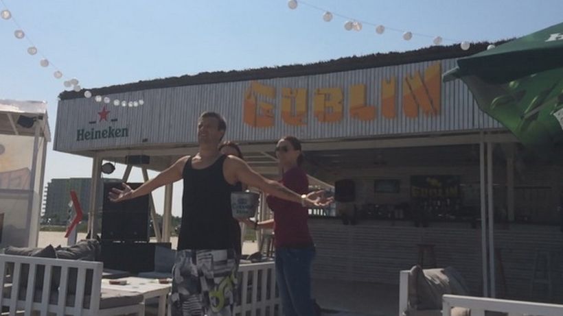 DJ-ul Cristi Stanciu a acceptat provocarea Ice Bucket Challenge! Ce cauza sustine si pe cine a nominalizat