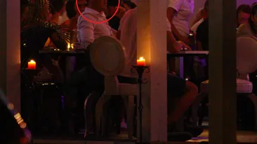 Se apropie “Sfarsitul lumii”?! Nikolic a iesit intr-o seara la doua terase fara sa puna gura pe alcool!