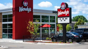 Ce salarii oferă Wendy’s în București sau Iași. Angajații primesc și tichete de masă de 30 de lei