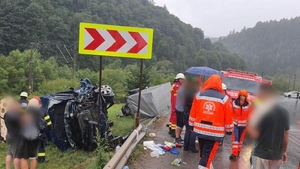 Accident grav pe DN 17 între un microbuz și un autotren. A fost activat Planul Roșu de Intervenție