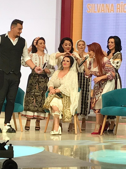 Silvana Rîciu și Nicușor Ioniță se căsătoresc civil. Primele poze cu artista în rochie de mireasă