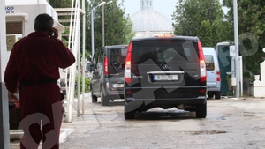 Imagini halucinante cu maşina mortuară!  La ce manevră a apelat familia lui Dan Condrea, astăzi, la IML!