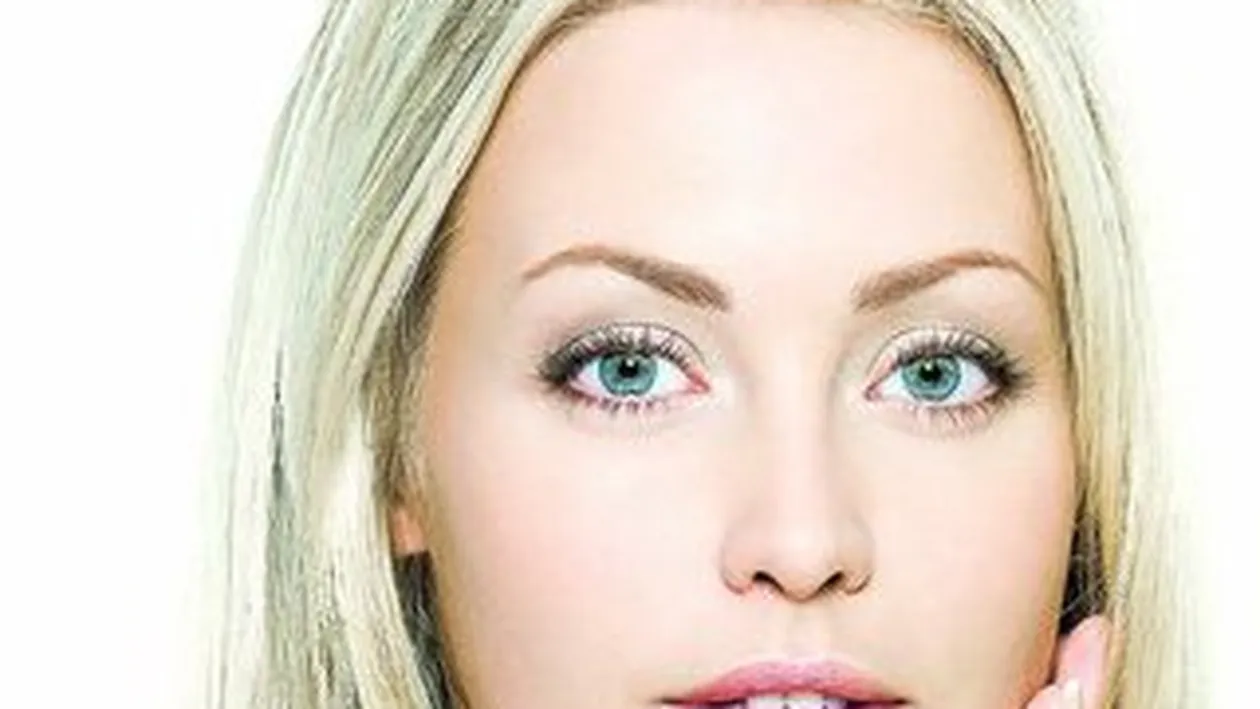 Ridurile, tratate prin acupunctura cosmetica! Este o tehnica folosita si pentru pungile de sub ochi, barbia dubla sau pleoapele cazute