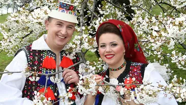 DRAMA unei interprete de muzica populara! Nu poate avea copii, desi isi doreste foarte mult. Adevarul a iesit la IVEALA