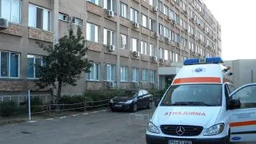 Barbat gasit spanzurat in podul Spitalului Judetean de Urgenta din Ploiesti