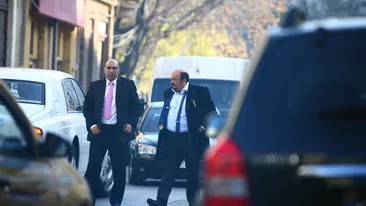 Din arogantele unuia dintre cei mai puternici afaceristi din Romania. Egipteanul Abbas Helmy a plecat din club cu un alai de fete!