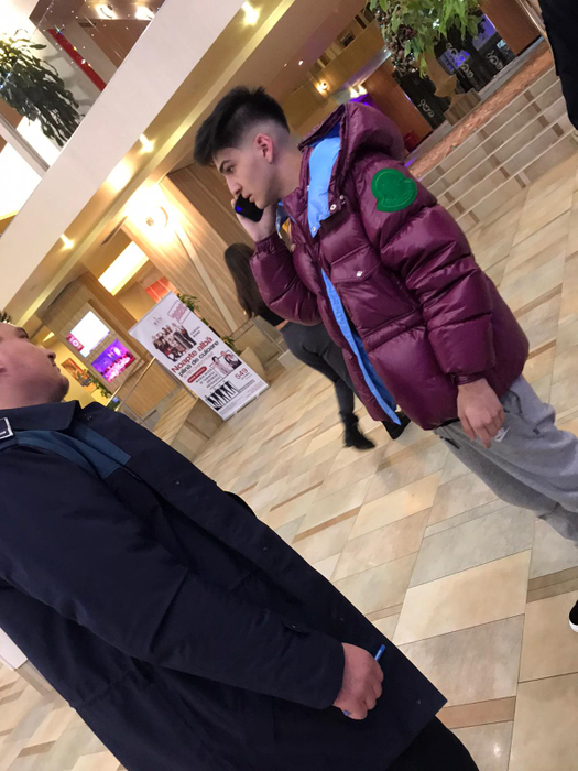 Abi Talent discută cu polițistul, după incidentul cu Tarzy