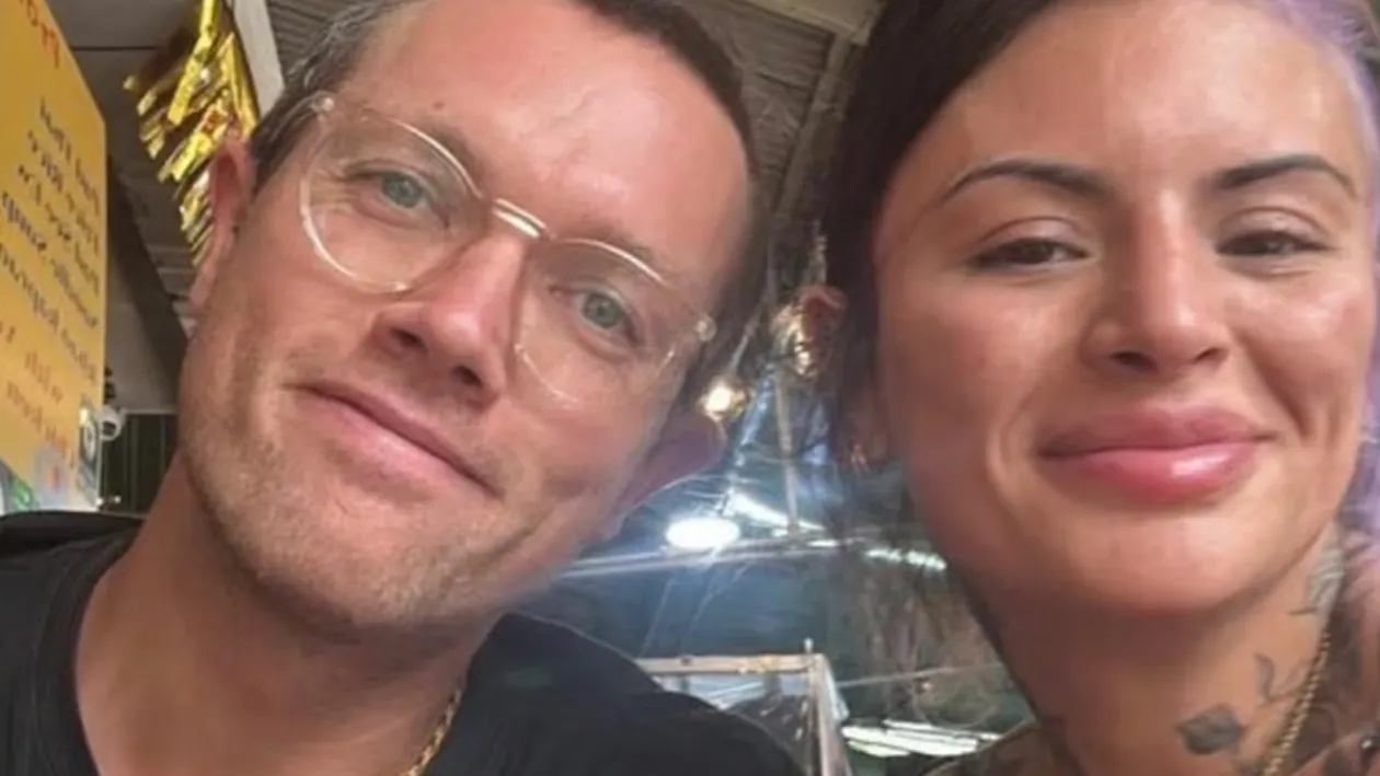 Un turist de 38 de ani a murit după ce a băut „Apa fericirii” în Thailanda. Iubita lui este la spital, în stare gravă