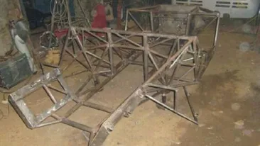 Nu si-a permis sa isi cumpere masina visurilor sale asa ca... si-a construit-o singur! Cum arata acest McLaren F1