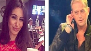 Iubita unui artist celebru, acuzată că şi-a ucis bona! I-a dat foc în curte