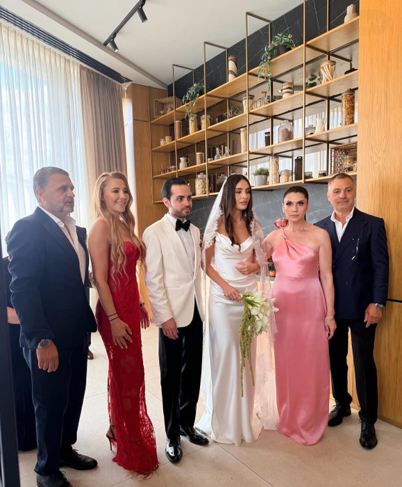 Ținuta neașteptată purtată de Anastasia Soare la nunta nepotului său: „Te-ai gândit să ieși tu în evidență, nu mireasa”