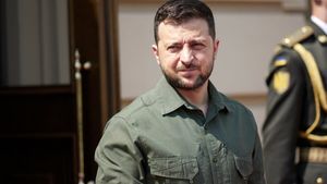Zelenski nu l-a uitat pe jurnalistul care a făcut mișto de ținuta lui! Cum l-a umilit când l-a văzut în SUA