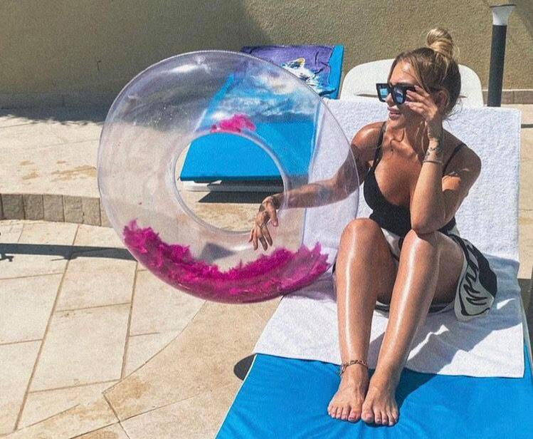 Prima apariție a Oanei Radu în costum de baie, după ce a slăbit! Cum arată vedeta la 57 de kilograme