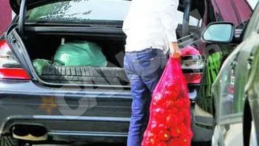 Iarna nu-l prinde descoperit pe Ilie Balaci! E mort dupa gogosari in otet