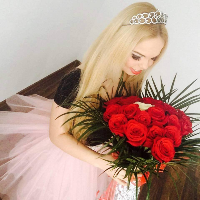 „Barbie de România“ a picat pentru a doua oară examenul de Bacalaureat! Ce note a avut