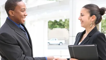 Cum sa obtii jobul dorit! 6 pasi pe care ar fi bine sa ii respecti la un interviu de angajare