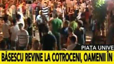 Protestatarii de la Universitate au ocupat carosabilul, jandarmii s-au asezat in dispozitiv